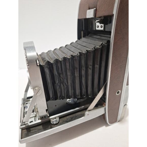 Polaroid Land Camera Model 95B Vintage Folding Camera – Clean, Working - Picture 4 of 10